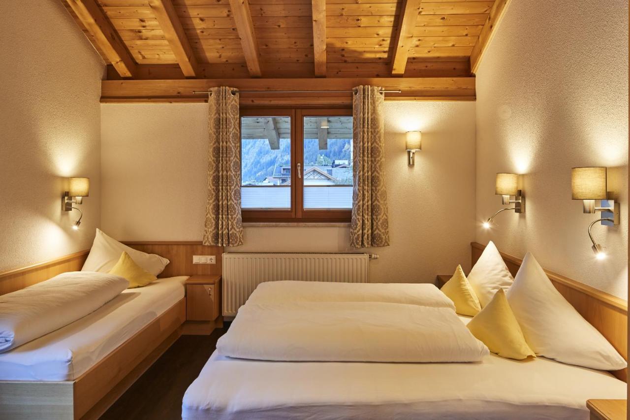 Tirolerhof - Appartementhaus カウナータール エクステリア 写真